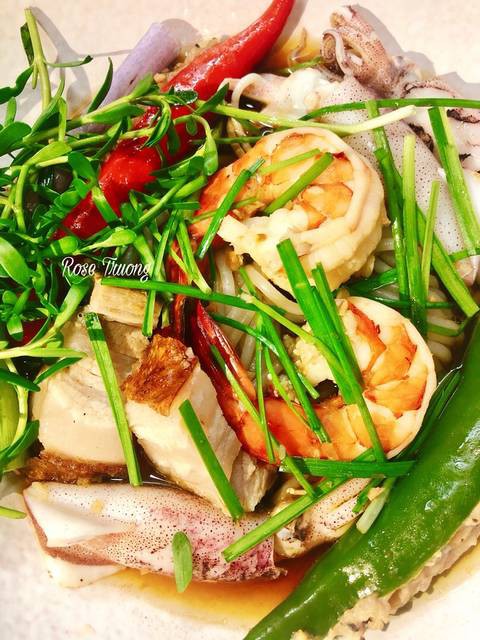 Nghỉ lễ tôi trổ tài nấu món bún mắm của người miền Tây, khách đến chơi nức nở khen ngon - Ảnh 5